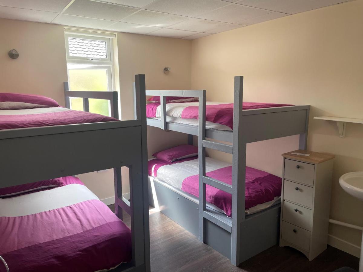 Greenway & Copper Coast Hostel Bunmahon エクステリア 写真