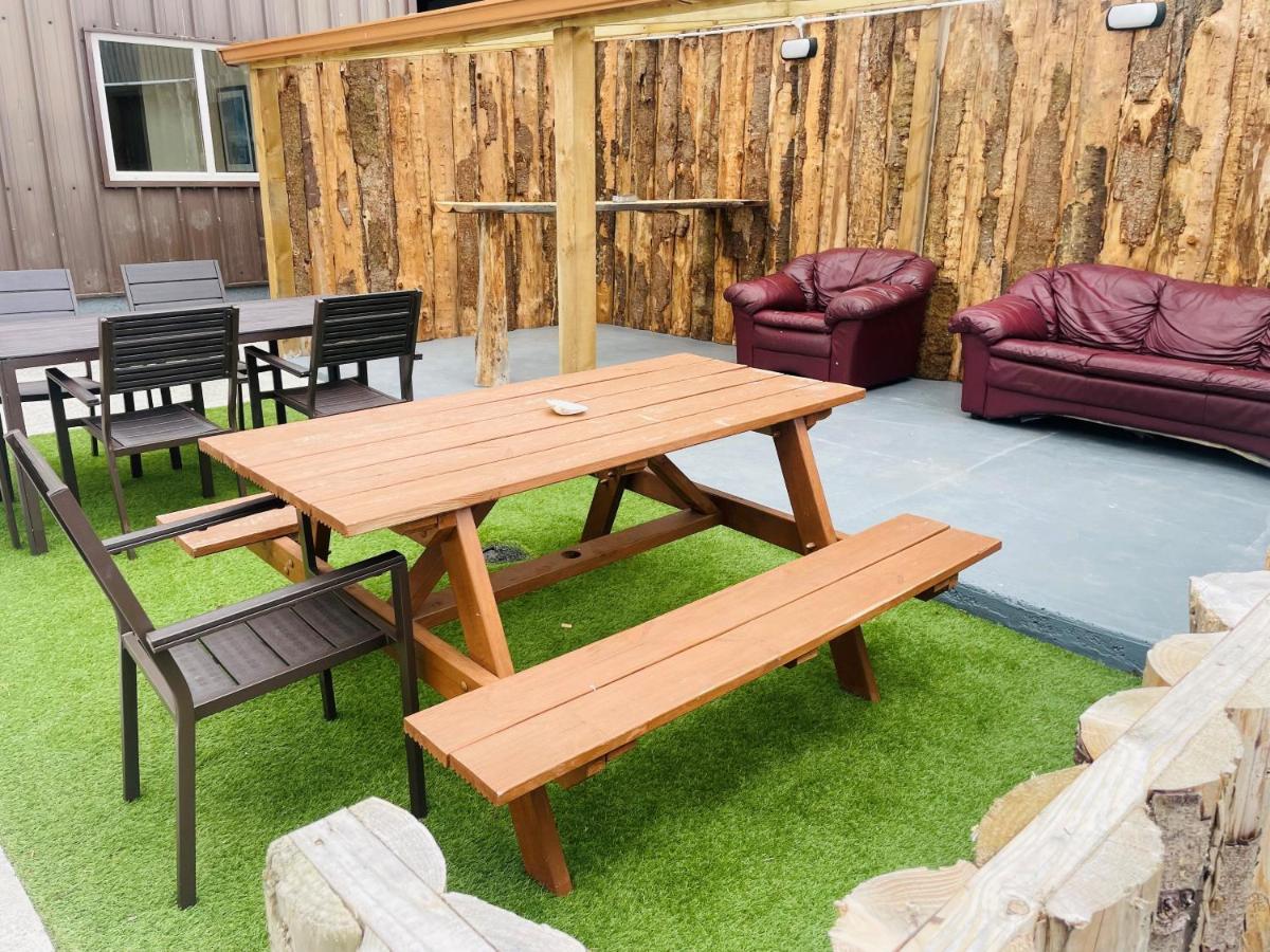 Greenway & Copper Coast Hostel Bunmahon エクステリア 写真