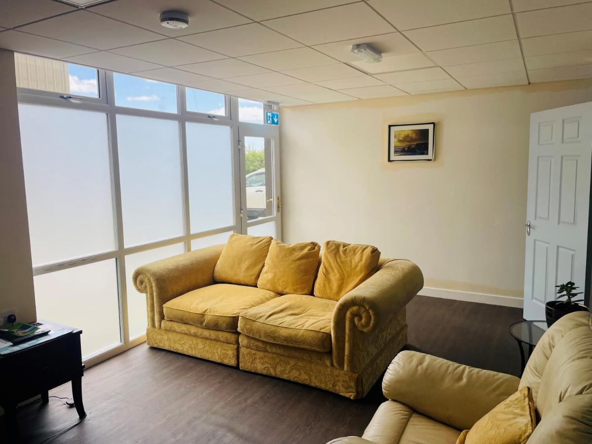 Greenway & Copper Coast Hostel Bunmahon エクステリア 写真