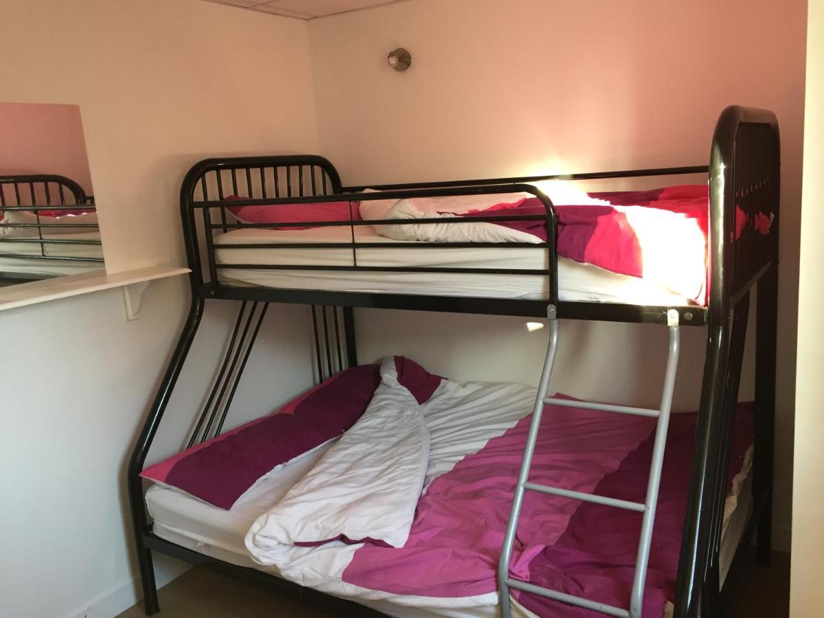 Greenway & Copper Coast Hostel Bunmahon エクステリア 写真